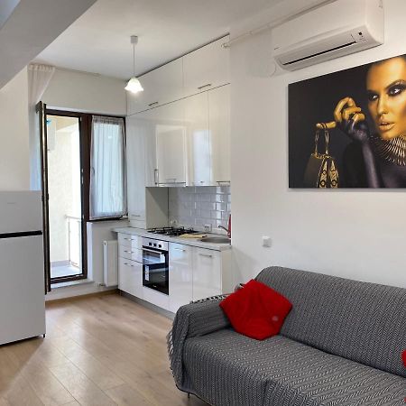 City Center Glam Apartments Palas Яш Екстериор снимка