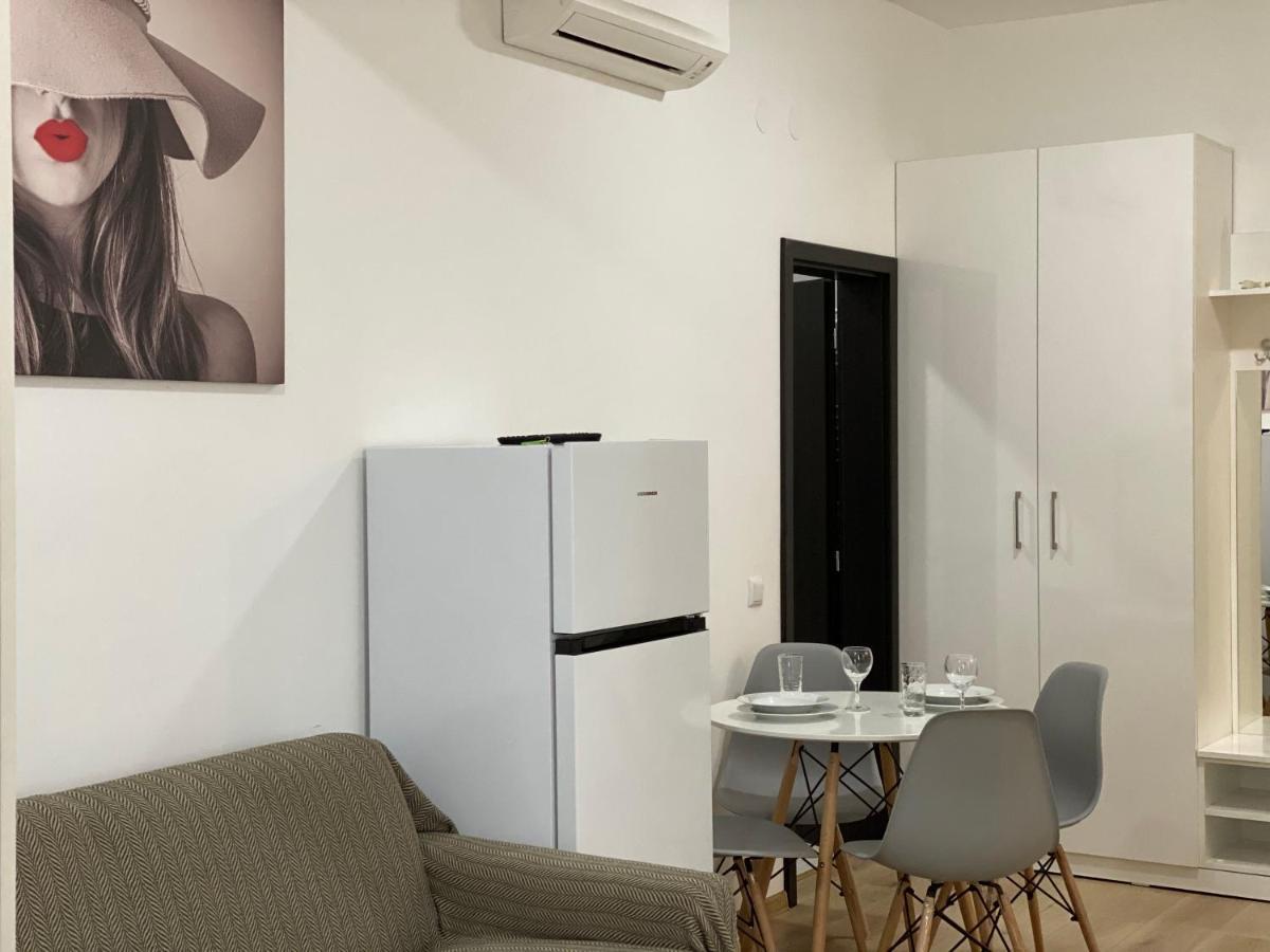 City Center Glam Apartments Palas Яш Екстериор снимка