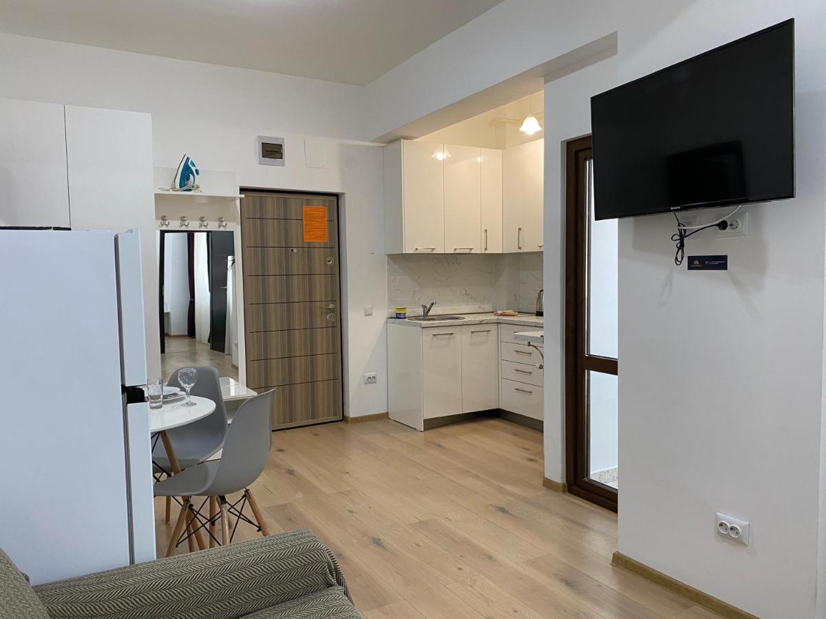 City Center Glam Apartments Palas Яш Екстериор снимка